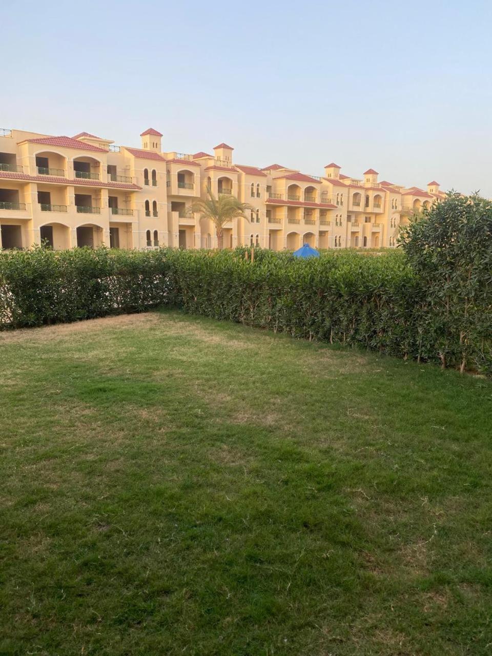 Laserina Palm Beach For Families Only Ground Floor With Big Garden Please Note That There Is Entrance Extra Fees 250 Le Per Adult Hotel Ain Sukhna Luaran gambar