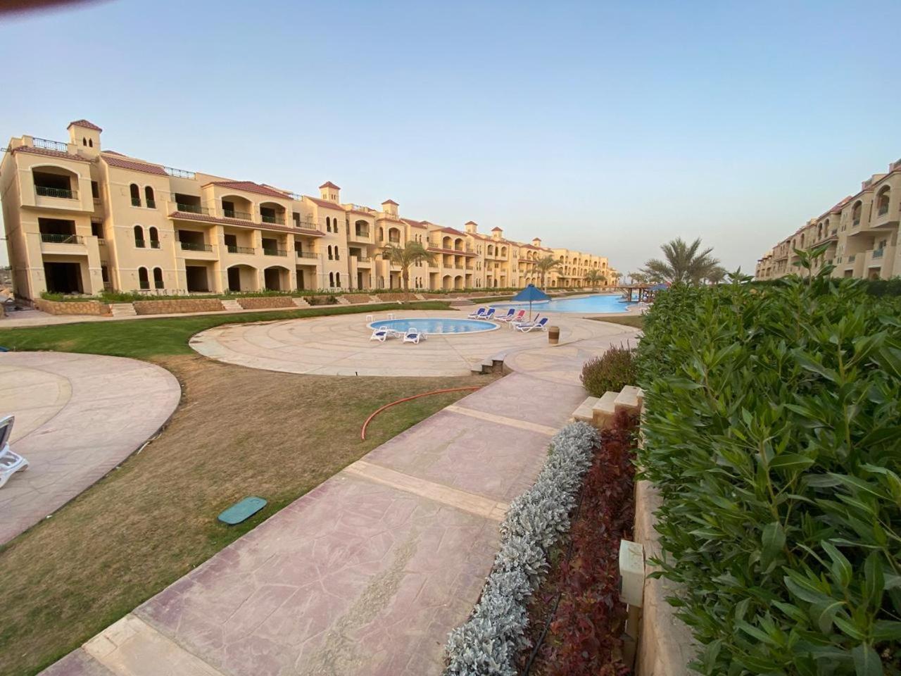 Laserina Palm Beach For Families Only Ground Floor With Big Garden Please Note That There Is Entrance Extra Fees 250 Le Per Adult Hotel Ain Sukhna Luaran gambar