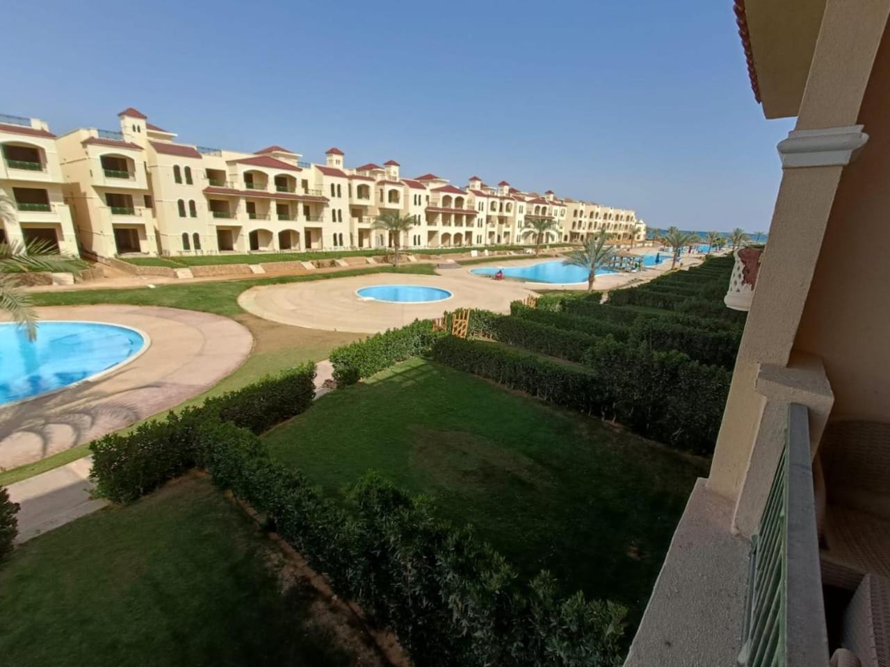 Laserina Palm Beach For Families Only Ground Floor With Big Garden Please Note That There Is Entrance Extra Fees 250 Le Per Adult Hotel Ain Sukhna Luaran gambar